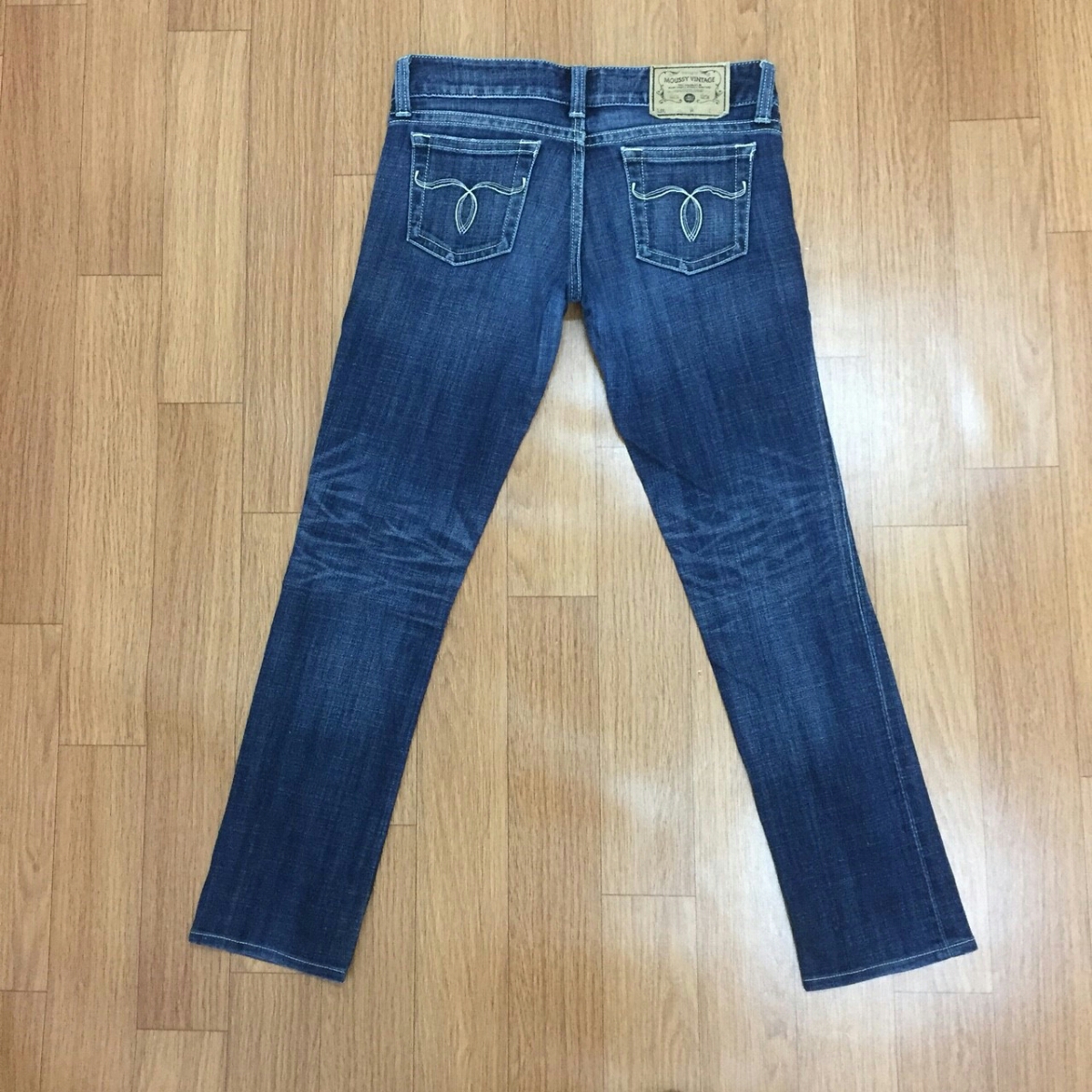 大きいサイズ Moussy マウジー ヴィンテージ加工 スキニー デニム 27 白ステッチ 大きめ ジーンズ 売買されたオークション情報 Yahooの商品情報をアーカイブ公開 オークファン Aucfan Com