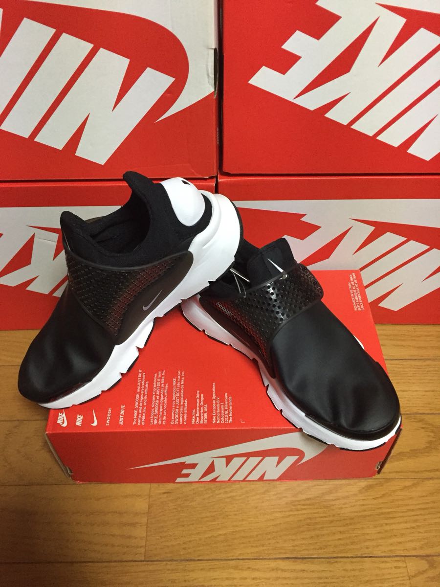 人気 NIKE SOCK DART ナイキ ソックダートスニーカー 新品タグ付き 26.0