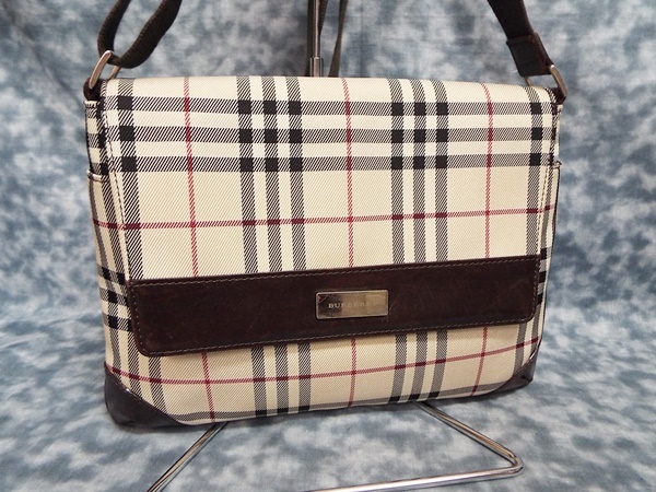 バーバリー　ショルダーバッグ　BURBERRY
