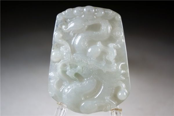 唐物古玩 5.3cm 〓天然石 0 翡翠ペンダント 玉器 根付 龍神紋高彫 極細