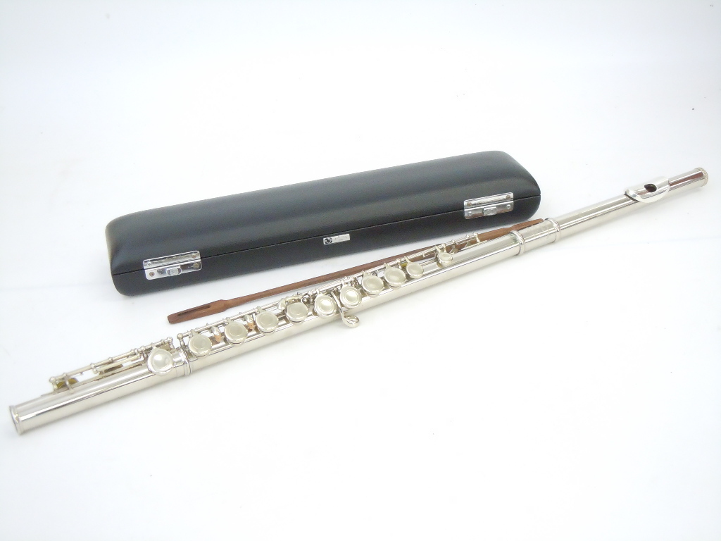 YAMAHA YFL-211SII フルート ヤマハ 純正ハードケース付 N229