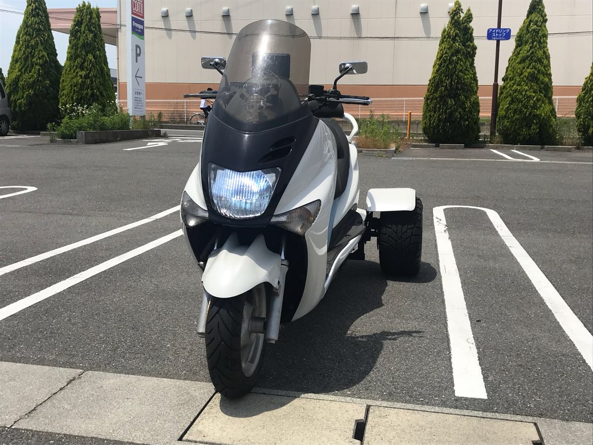 マジェスティ 国産トライク 側車付き軽2輪登録 普通車免許でOKです。