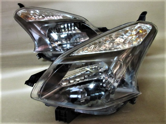 C9/ NCP100ラクティス純正HIDヘッドライト左右ICHIKOH 52-157 自動車