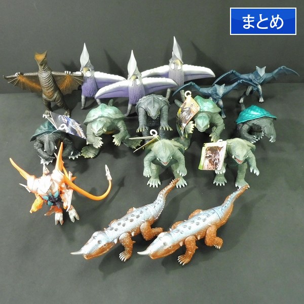 仮面ライダー ウルトラマン 怪獣 ソフビ フィギュア まとめ売り X03-32】ウルトラマン 仮面ライダー ソフビ フィギュア 11体セット