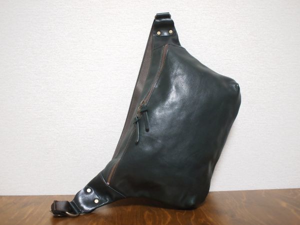 ハンドメイドオリジナル本革ヌメ革鞄★Cレザーボディバッグ特大DG650