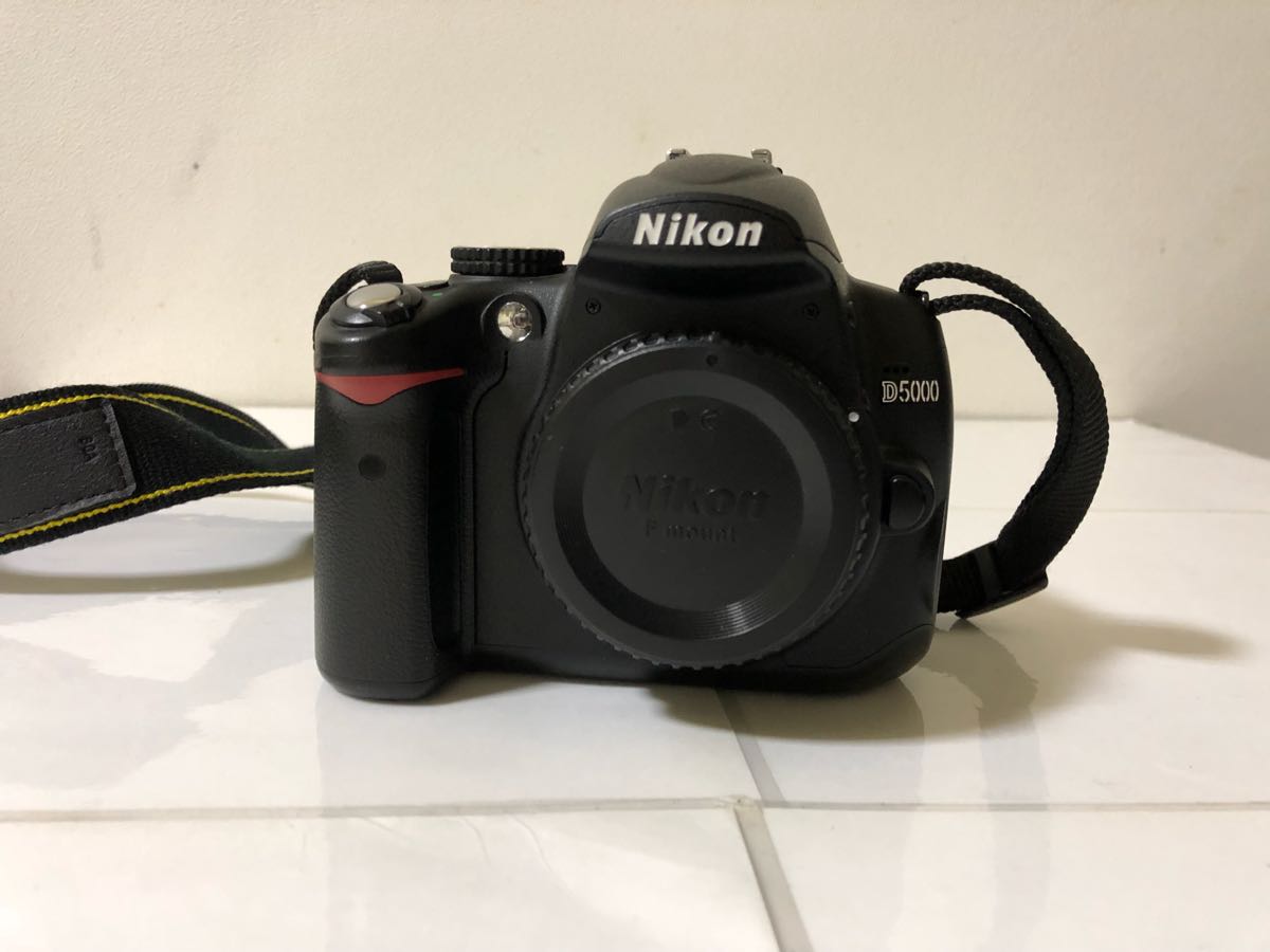 ショッピング販売店 ニコン D5000 ダブルズームキット おまけあり