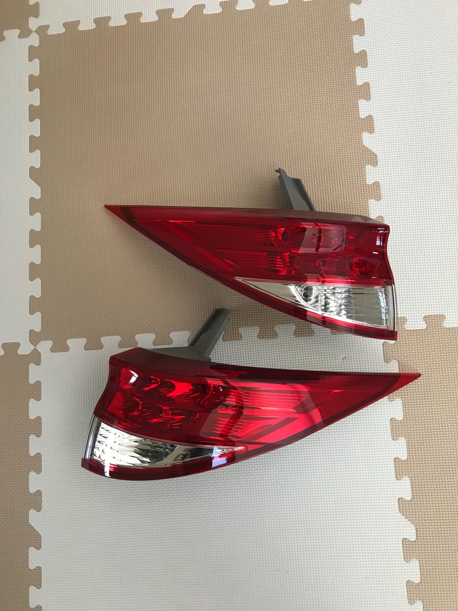 50系エスティマ中期2型レッドテールランプ左右2点32灯化LED加工