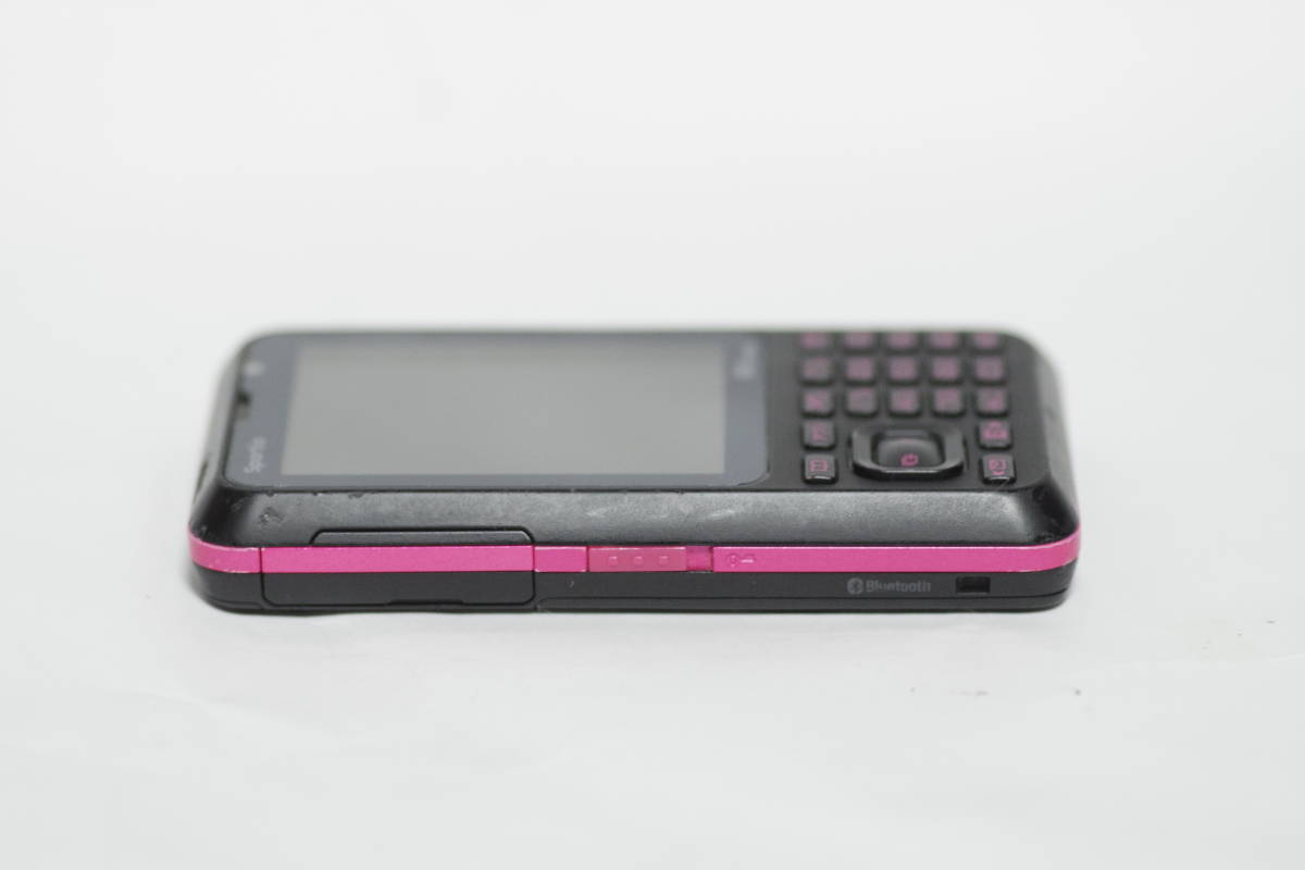 TOSHIBA W63T ブラック折りたたみ携帯 【公式通販】