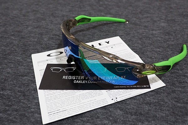 新品未使用オークリーOAKLEY RADAR レーダーEVパス スポーツサングラス限定≪TLL≫