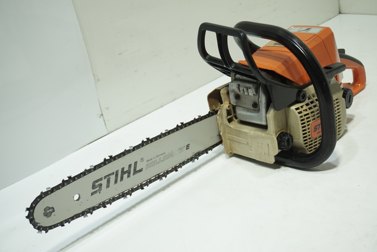 STIHL スチール 023 エンジンチェーンソー エンジンをかける事が出来 