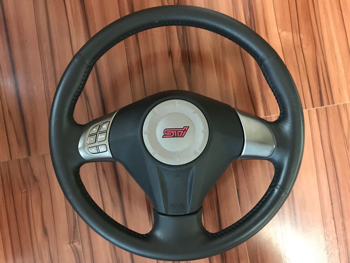 Subaru Grb Grf Gvb Gvf 純正 ステアリング ハンドル インプレッサ Wrx Sti ステアリングスイッチ付き スバル Bp Bl レガシィ ステアリング ハンドル本体 売買されたオークション情報 Yahooの商品情報をアーカイブ公開 オークファン Aucfan Com