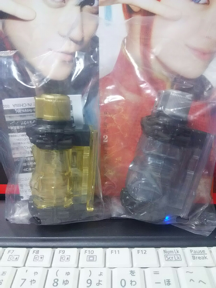 仮面ライダービルド プレミアムセット DXゴールドラビットフルボトル シルバードラゴンフルボトル ムビチケ 前売り特典 未開封 即決