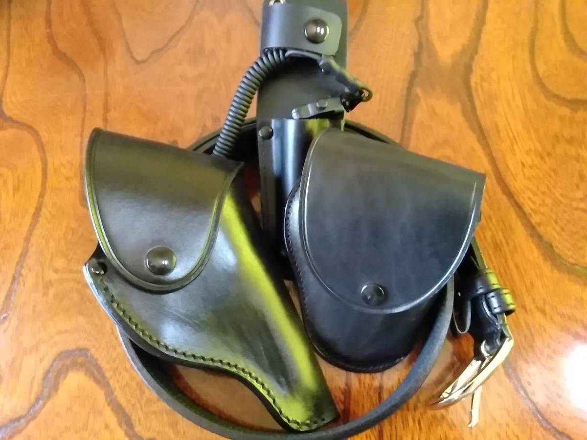 ホルスター・ポリスリボルバー・私服用カールコード3点セット