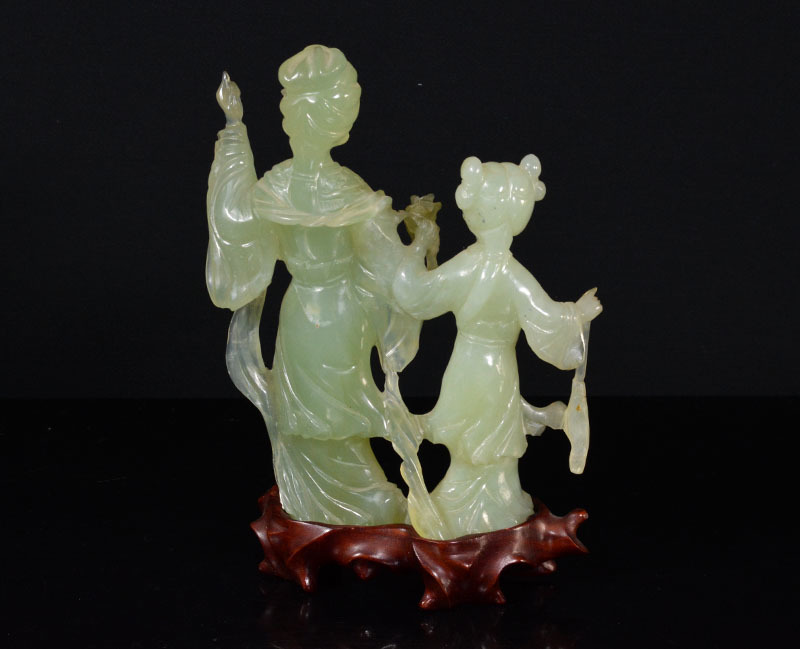 【100%新品，人気】 【理KB】中国美術　玉石岫玉彫刻　仕女像　置物　唐木台付　古玩　CGTN
