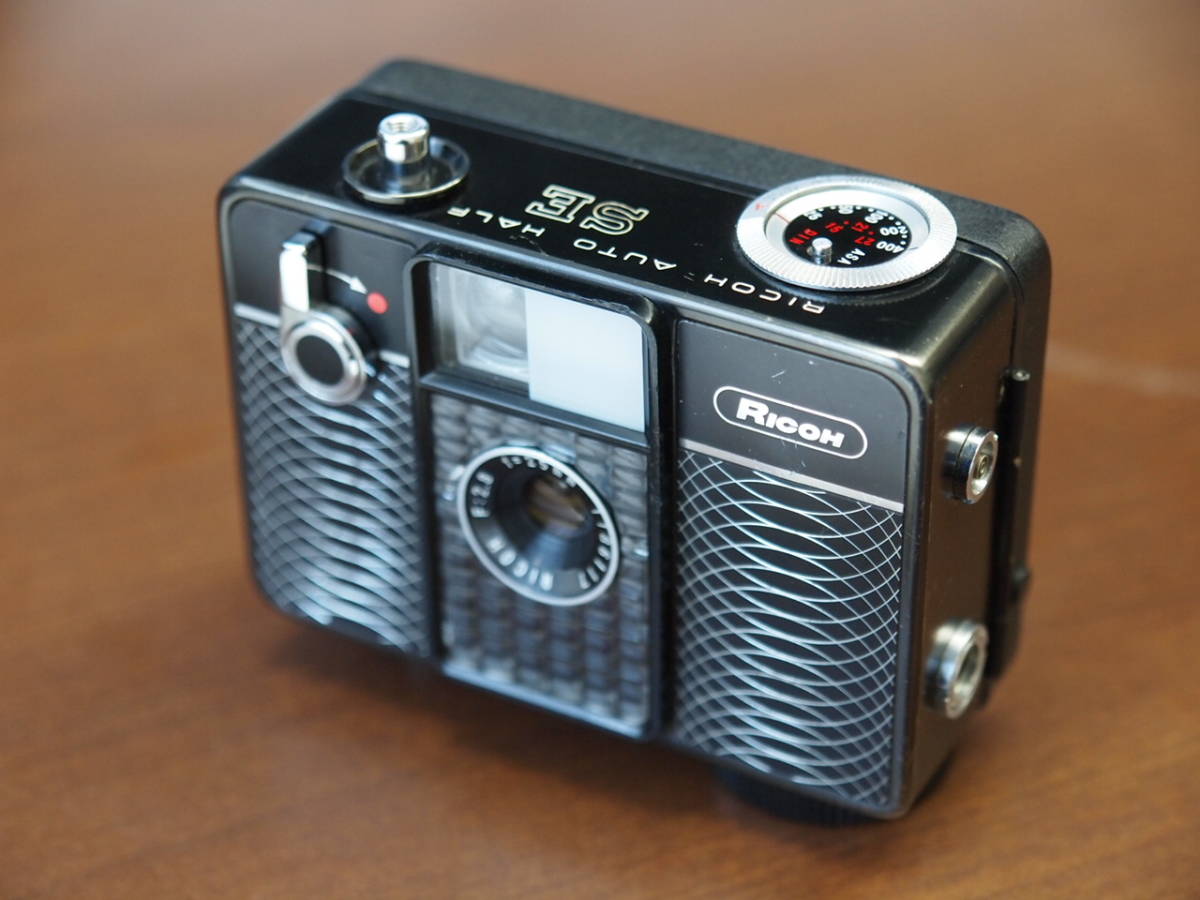 中古 RICOH AUTO HALF SE オートハーフSEブラック 実用クラッシック