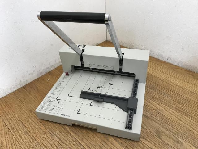 PLUSプラス 手動裁断機 PK-513☆幅A4タテ☆自炊☆ プラス 断裁機 PK