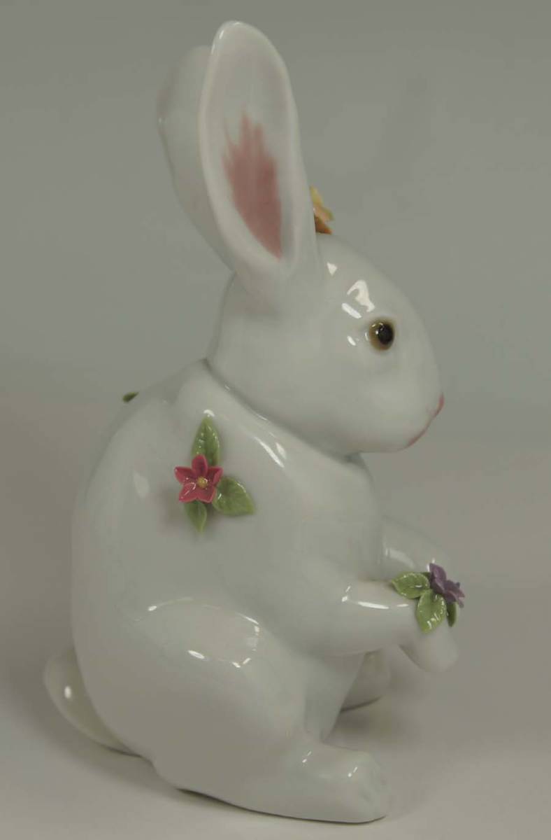 リヤドロ 花飾りの白うさぎ ウサギ の LLADRO (西洋陶磁) 置物