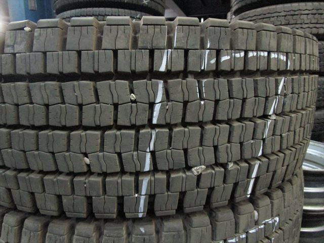 送料無料　スタッドレス　265/70R19.5　DUNLOP　SP001　2017年製　6本セット　16～18ミリ