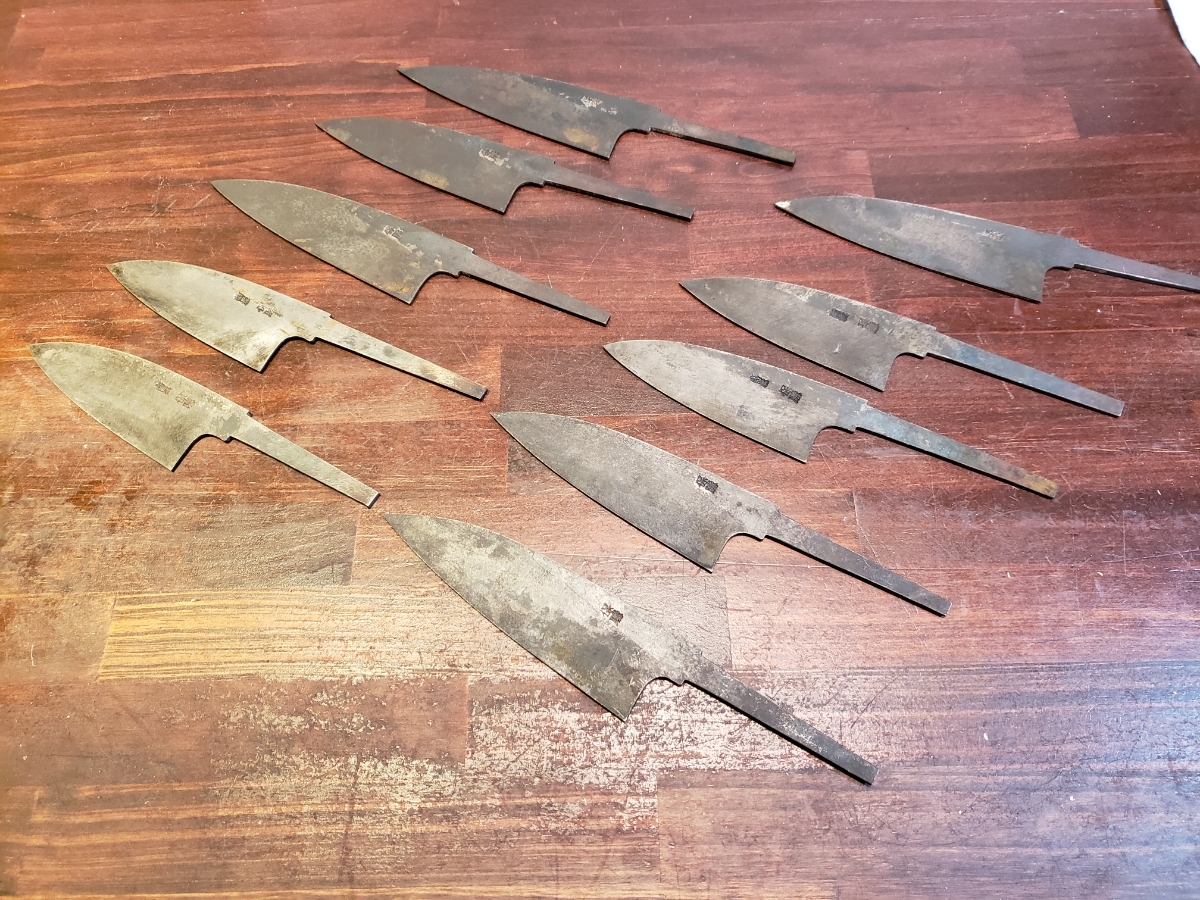 送料無料，格安 鍛冶屋 手打 小型包丁 粗研未完成 11本 保村刃物 商標保勝 津軽刃物職人 他 未研 蔵出し(その他)｜売買されたオークション情報、yahooの商品情報をアーカイブ公開 - オークファン その他