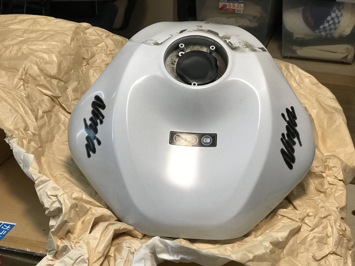 GSX750E（1型）燃料タンク GSX750E（1型）燃料タンク 2026年最新