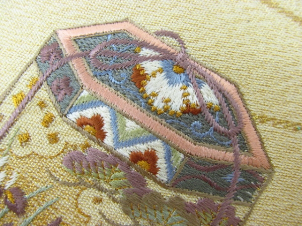 着物10 絹 名古屋帯 綴れ 刺繍 仕覆（しふく） 草花 花 草 植物 お太鼓 