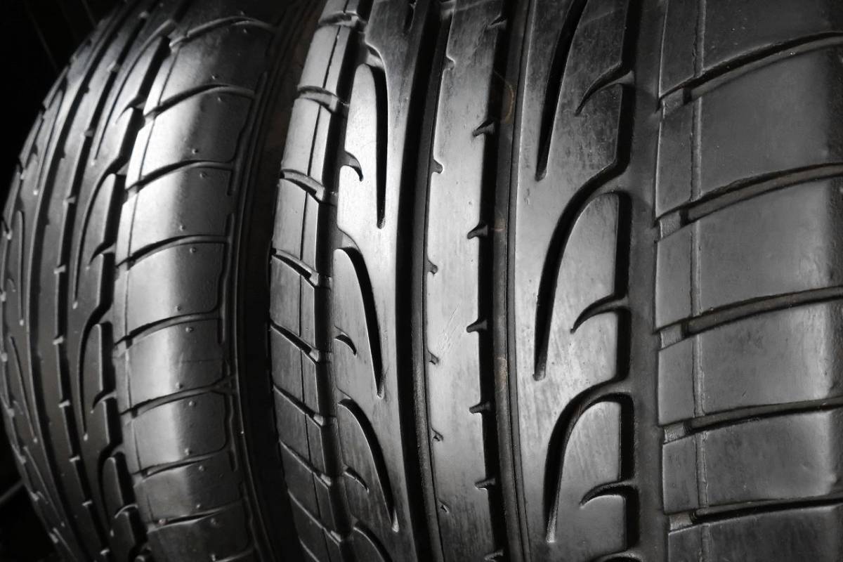 バリ山 2016年製 国産 215/55R16 ダンロップ SP SPORT MAXX 格安4本価格 安心の検品済み!! 迅速発送/手渡し 交換作業も可