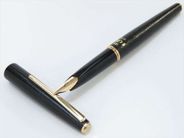 希少・18K」 プラチナ万年筆ヴィンテージ ブラック×ゴールド 唐草