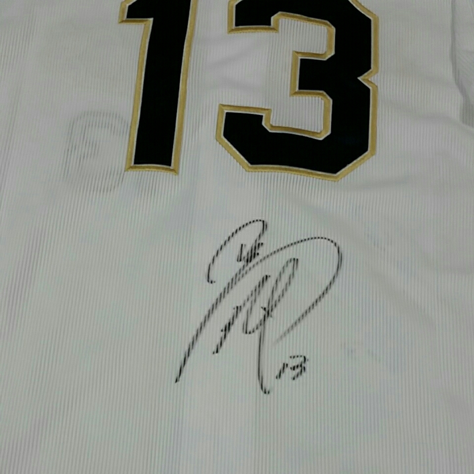 オリックスバファローズ 山岡泰輔投手直筆サイン入りハイクオリティ