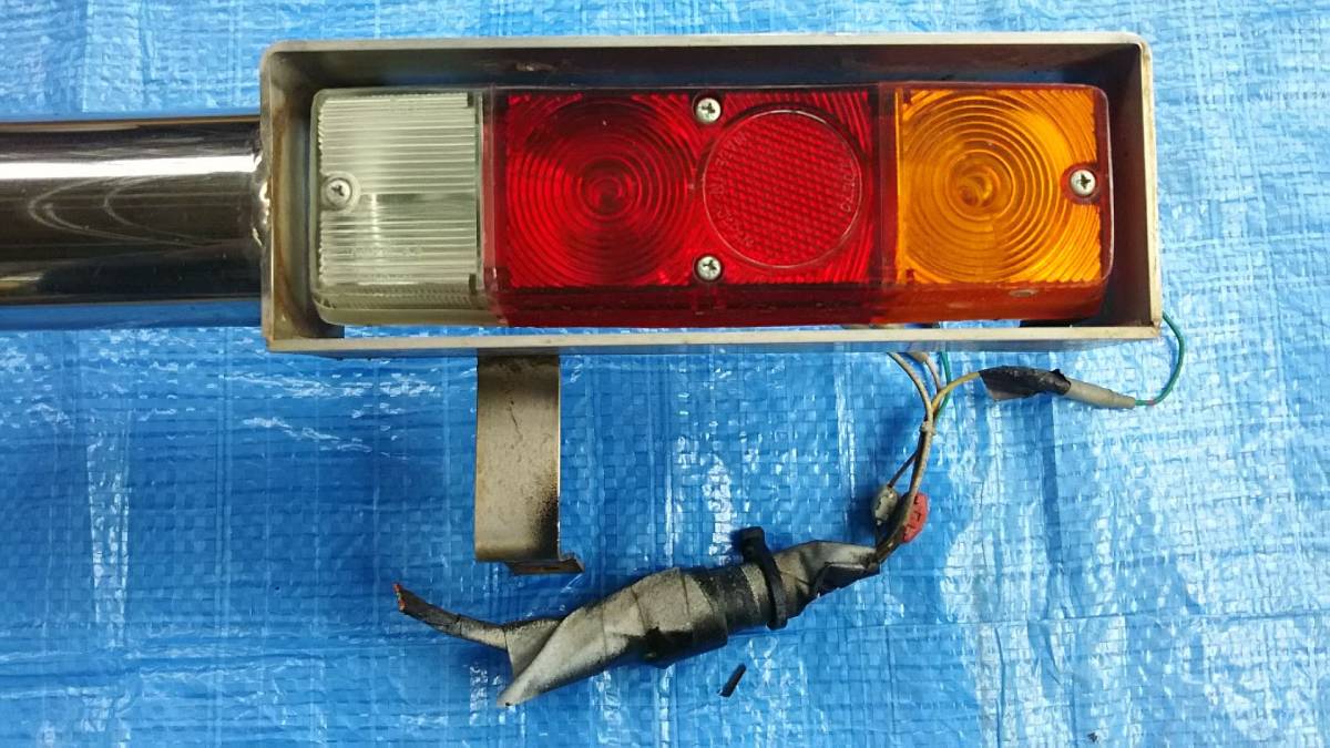JA11 ジムニー ステンレス リヤバンパー メーカー不明 中古品 ランプ
