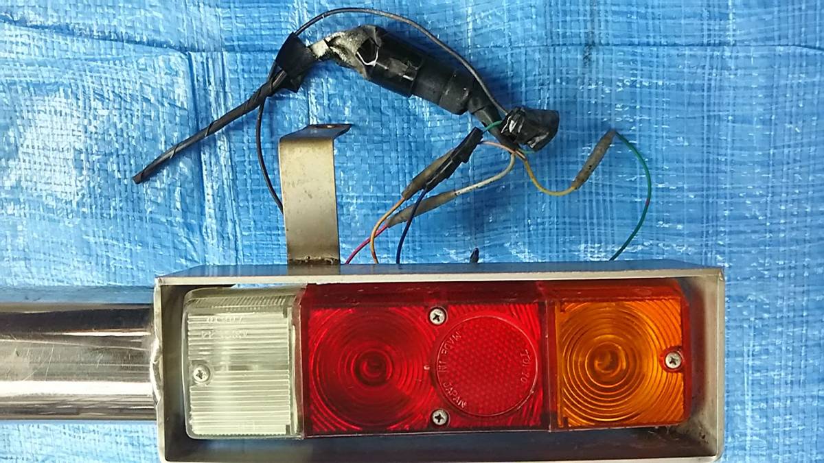 JA11 ジムニー ステンレス リヤバンパー メーカー不明 中古品 ランプ