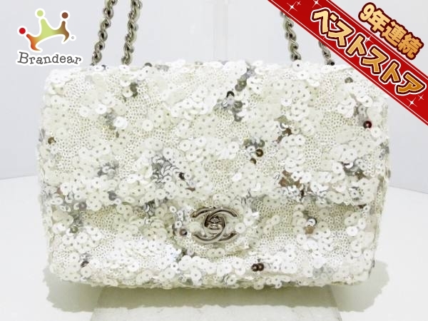 シャネル CHANEL バッグ ショルダーバッグ スパンコール×ラムスキン 白