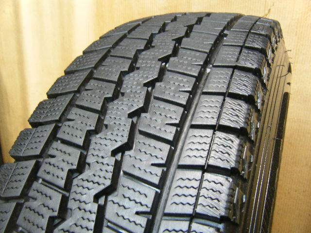 IF-916 スタッドレス トヨタ 純正 ハイエース 15×6J 6H-139.7 195/80R15 107-105L ダンロップ ウインターマックス バリ山 良品