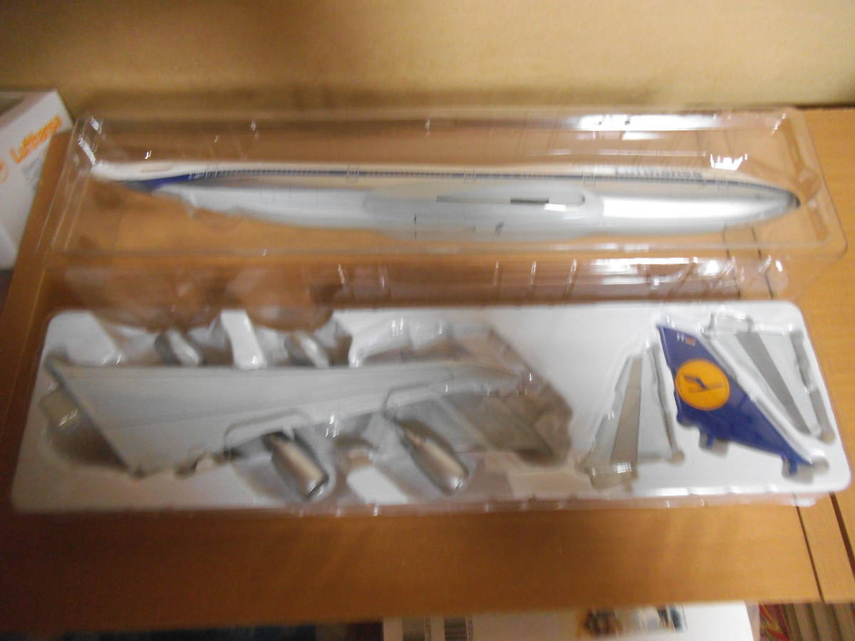 1/200　LIMOX　ルフトハンザ航空　747-8i　レトロカラー