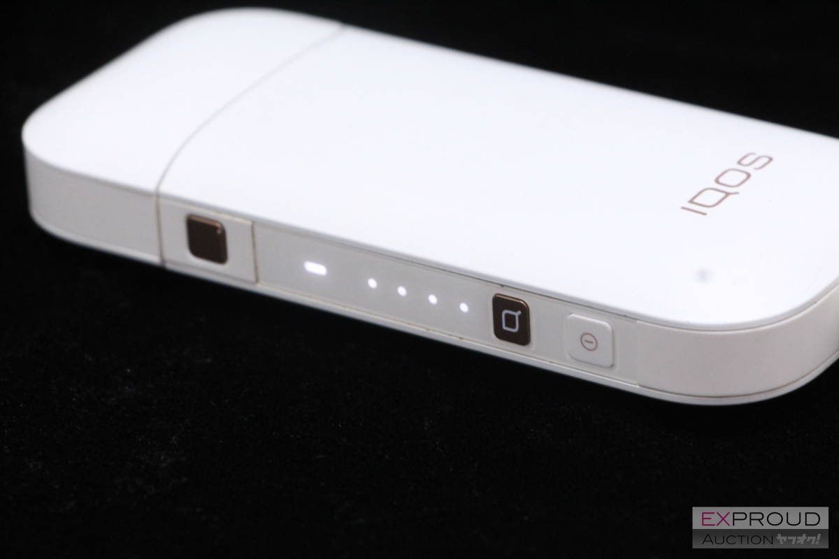 良品★①iQOS PLUS アイコス 2.4P MODEL：A1503 ポケットチャージャー&ホルダーセット ホワイト チャージャー・ホルダー共にランプ点灯