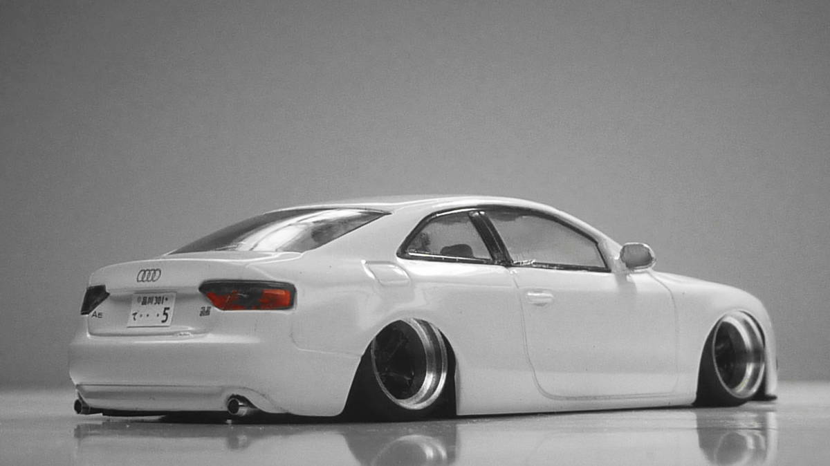 1/64 改　AUDI A8L アルミ深リム　アウディ　カスタム　ローダウン 京商1/64改アウディAudi A5 白 ローダウン深リムSTANCEヘラフラの入札