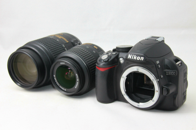 Nikon D3100 ダブルズームキット | デジタル一眼レフカメラ 極美品