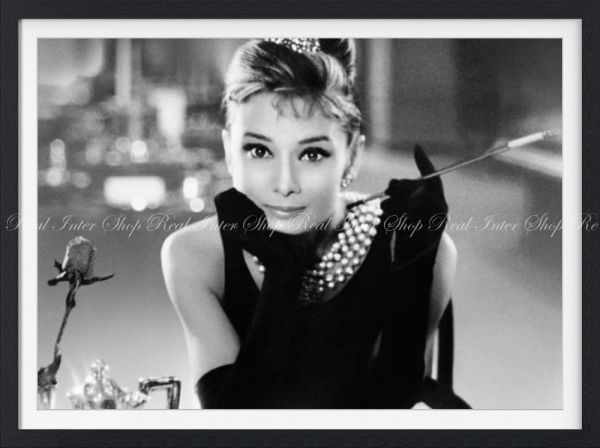 オードリー・ヘップバーン ティファニーで朝食を 1961年 モノクロ