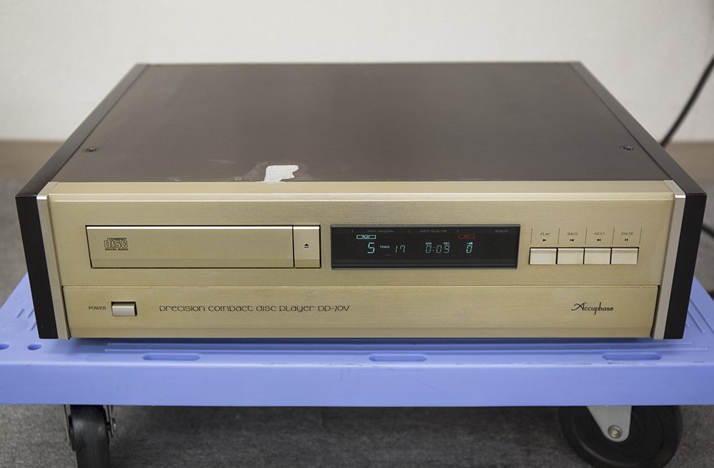 Accuphase CDプレーヤー アキュフェーズ DP-70 DP-70V Accuphase CDプレーヤー アキュフェーズ DP-70 DP-70V