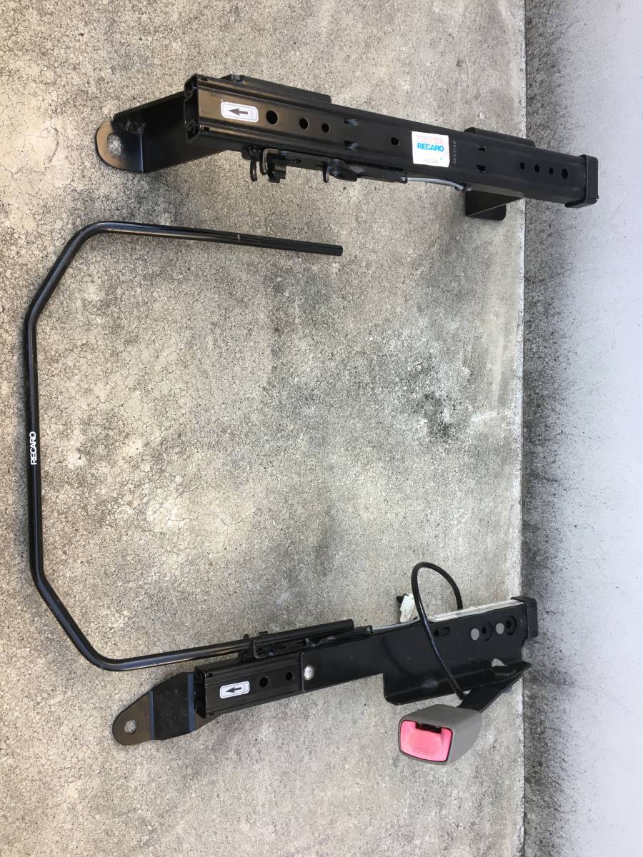 K12マーチ　RECARO純正シートレール　右