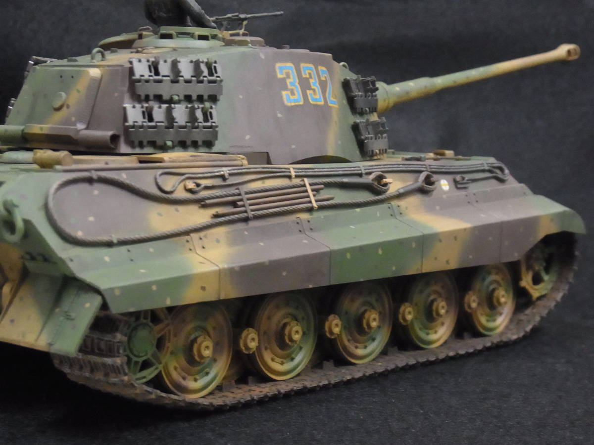 タミヤ1/35 ドイツ重戦車キングタイガー ヘンシェル砲塔（完成品 
