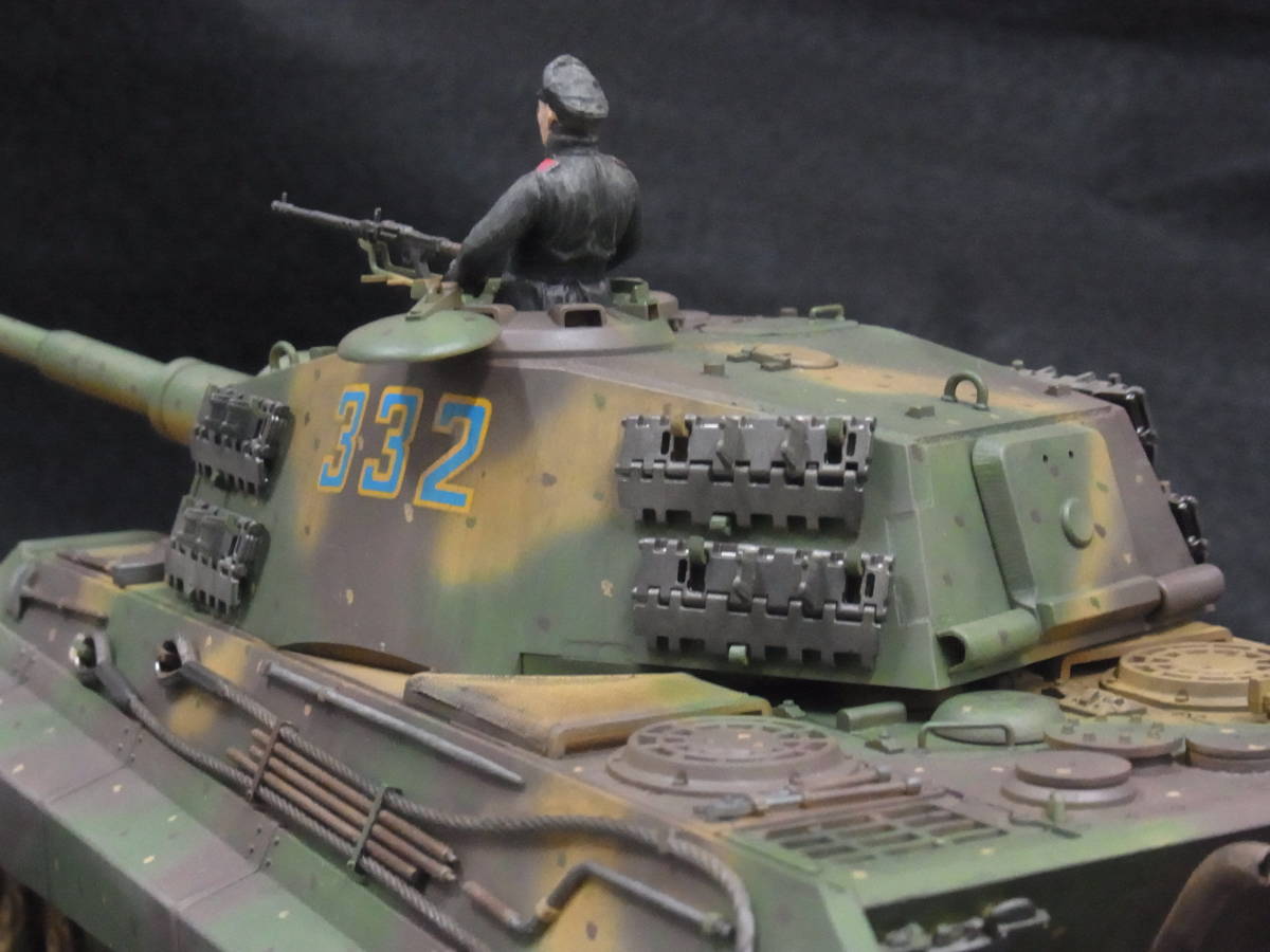 タミヤ1/35 ドイツ重戦車キングタイガー ヘンシェル砲塔（完成品 