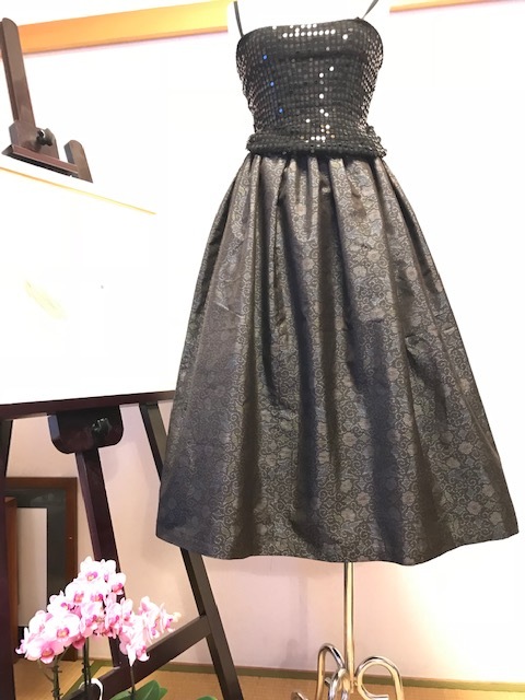 【新品，定番人気】 着物リメイク スカート1142 黒地にお花模様の泥大島の着物からスカート 裏付き リボン(女性和服、着物)｜売買されたオークション情報、yahooの商品情報をアーカイブ公開 - オークファン その他