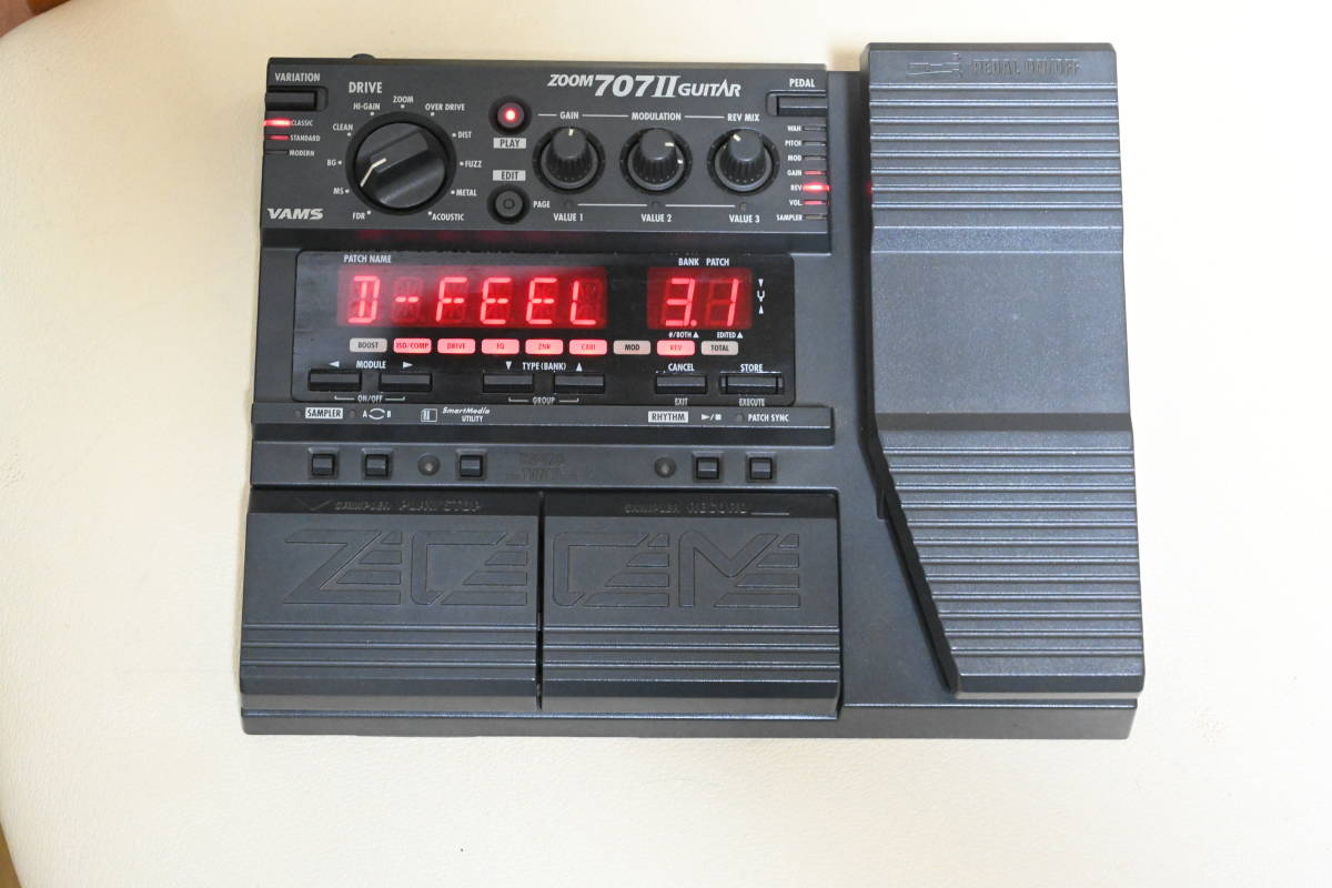 ズーム　ZOOM 707II GUITAR ギターエフェクター 中古品