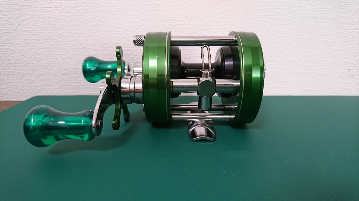 アブガルシア アンバサダー 2500C グリーン ABU アブ Ambassadeur