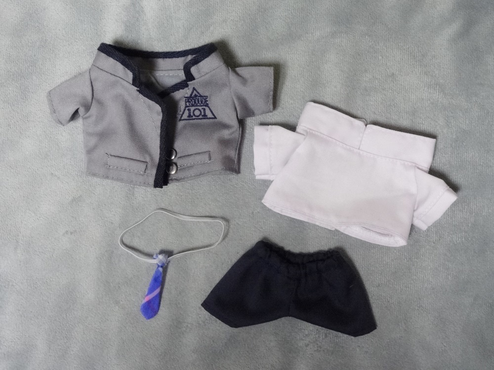 着ぐるみ 着せ替え服 ぬいぐるみ用 人形服 4点 制服 Exo 防弾少年団 Bts Shinee Wanna One 等 タレントグッズ 売買されたオークション情報 Yahooの商品情報をアーカイブ公開 オークファン Aucfan Com