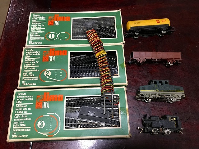 ★HOゲージ鉄道模型ジャンク★ディーゼルカー，貨車2輌★Lima線路セット3種類★左右ポイント★クロスレール★エンドウのB20タンク蒸気機関車