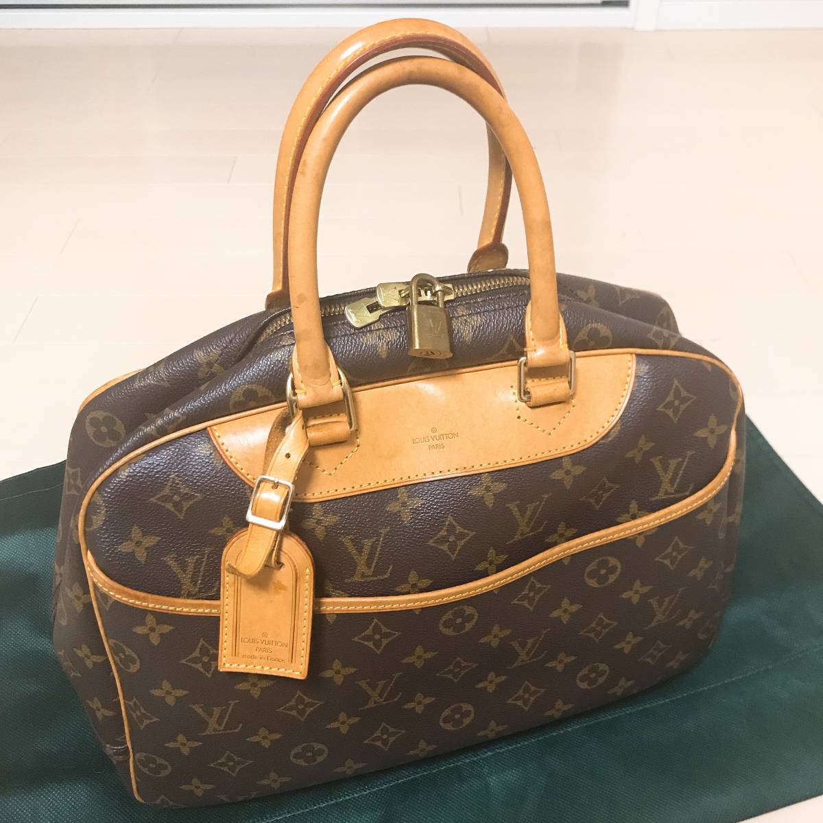 モノグラム LOUIS VUITTON ハンドバッグ ドーヴィル ルイ・ヴィトン 