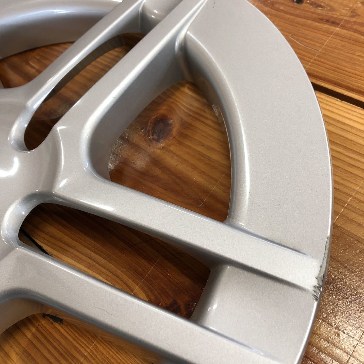 専用ページ　トヨタサイ　純正ホイールカバー　3枚（a.b.g）