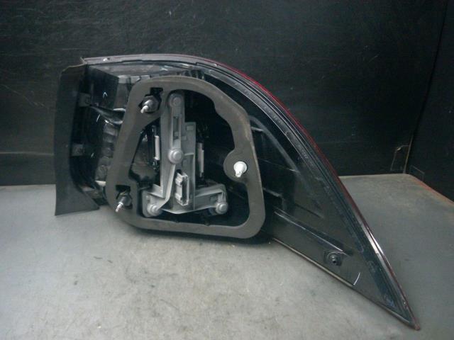 VW ゴルフヴァリア リヤント DBA-1KCAX 左 テール ランプ ライト レンズ LB9A