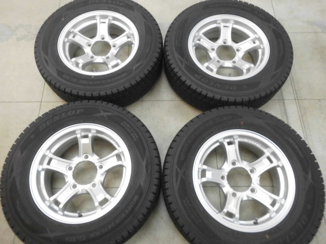 ジムニーシエラ☆205/70R15 スタッドレスタイヤ 2015年製造 ☆5.5J×15+